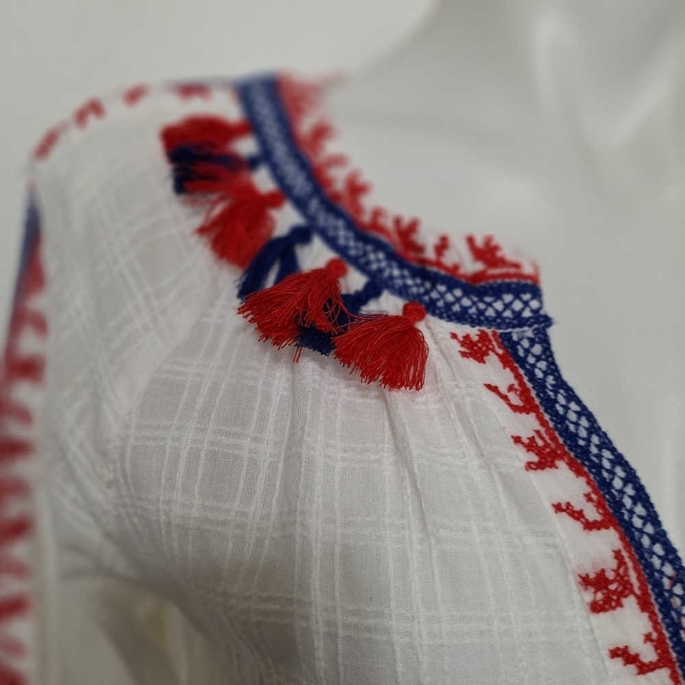 South Main White Embroidered 3/4 Sleeve V-Neck Bohemian Coastal Tunic Top Size S - Picture 6 of 15